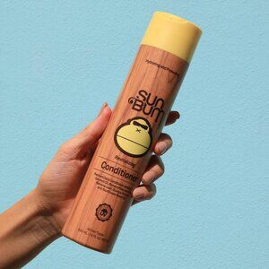 Sun Bum Revitalizing Conditioner brand new